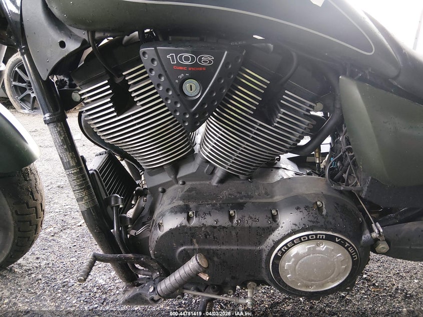 2017 Victory Gunner VIN 5VPCGBAB3H3058412 IAAI salvage auction — LEFT & RIGHT, Wait Title, sold $1,450 on 2026-07-07 (photo 9)