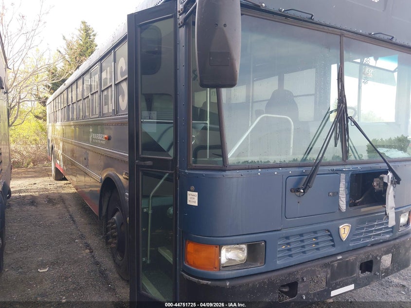 2015 Ic VIN 4DRBXAAN6FB716172 IAAI salvage auction — NORMAL WEAR, Sf97 (Virginia), sold $100 on 2026-07-31 (photo 1)