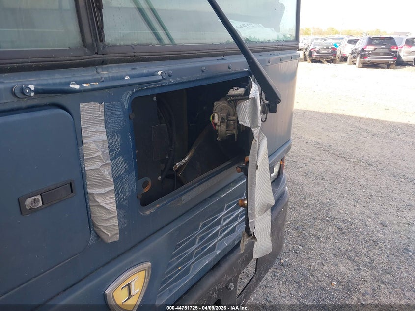 2015 Ic VIN 4DRBXAAN6FB716172 IAAI salvage auction — NORMAL WEAR, Sf97 (Virginia), sold $100 on 2026-07-31 (photo 6)