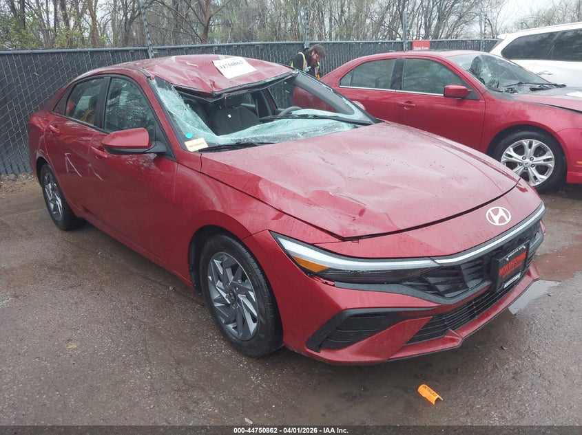 2024 Hyundai Elantra VIN KMHLM4DG8RU681638 IAAI salvage auction — ROOF, Salvage (Missouri), sold $3,550 on 2026-07-08 (photo 1)