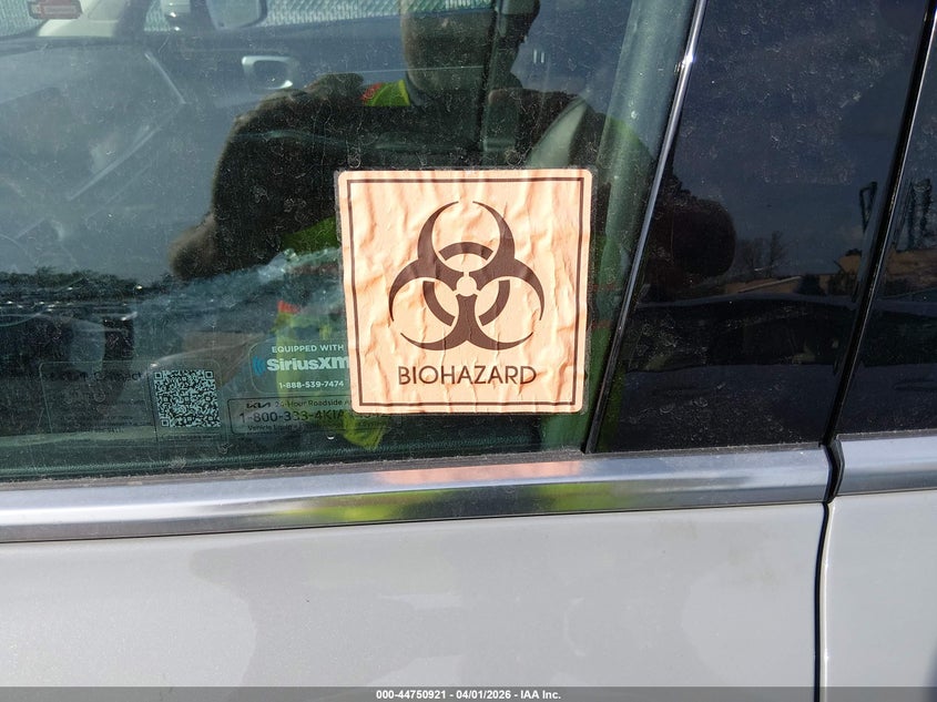 2025 Kia Sorento VIN 5XYRL4JCXSG371596 IAAI salvage auction — BIOHAZARD/CHEMICAL, Wait Title, sold $12,100 on 2026-07-19 (photo 5)