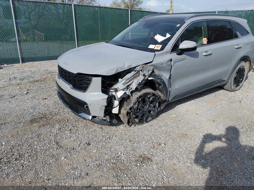 2025 Kia Sorento VIN 5XYRL4JCXSG371596 IAAI salvage auction — BIOHAZARD/CHEMICAL, Wait Title, sold $12,100 on 2026-07-19 (photo 6)