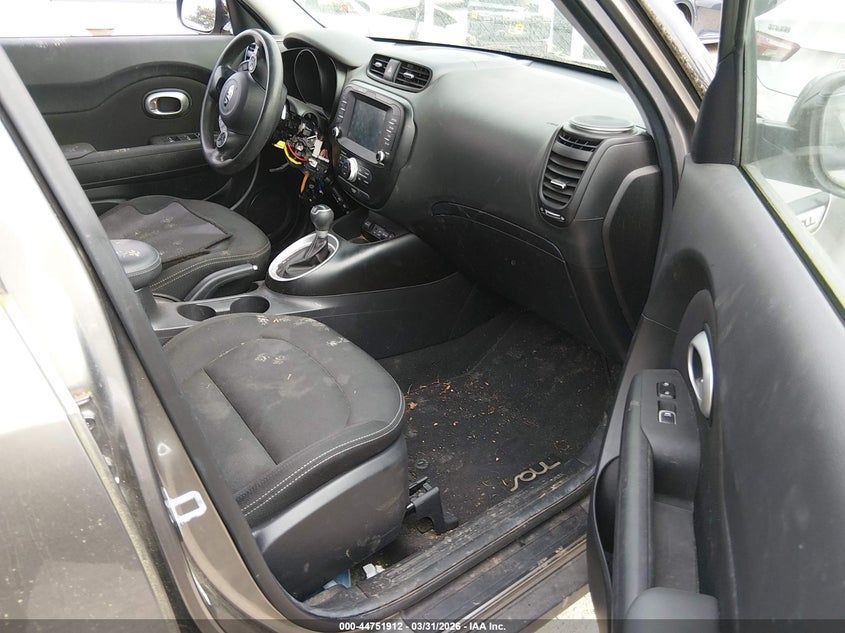 2018 Kia Soul VIN KNDJP3A58J7576259 IAAI salvage auction — RIGHT FRONT, Wait Title, sold $725 on 2026-07-08 (photo 5)