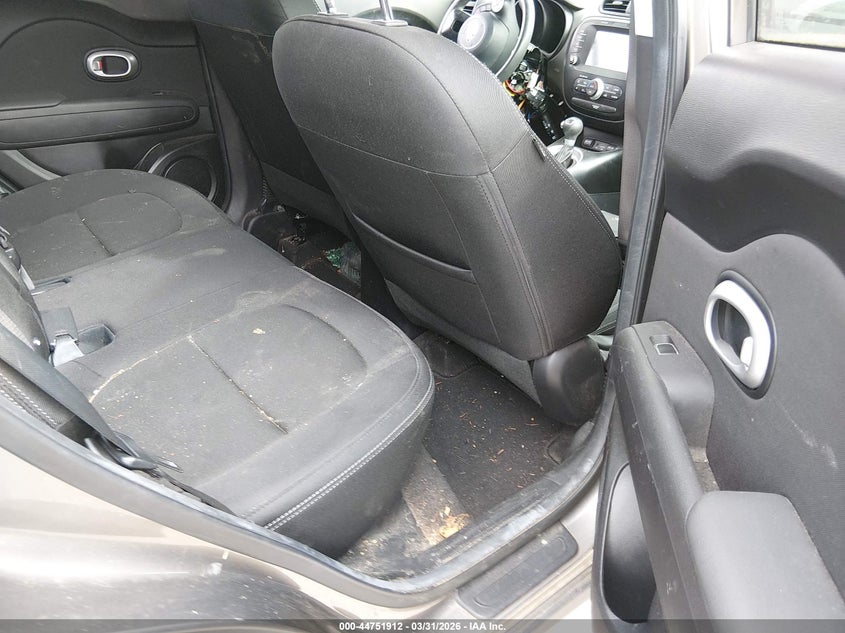 2018 Kia Soul VIN KNDJP3A58J7576259 IAAI salvage auction — RIGHT FRONT, Wait Title, sold $725 on 2026-07-08 (photo 8)