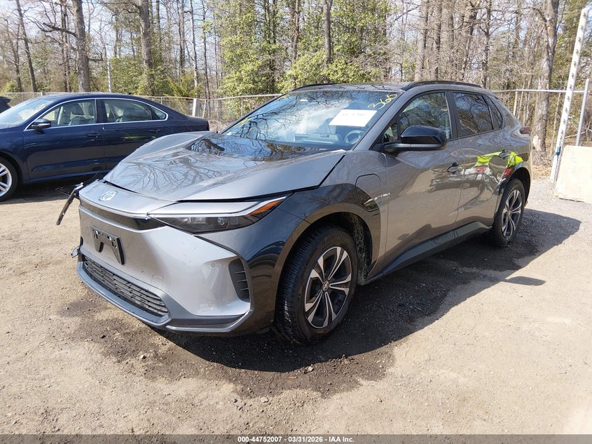 2025 Toyota Bz4x VIN JTMABACA5SA093250 IAAI salvage auction — RIGHT SIDE, Wait Title, sold $8,100 on 2026-08-19 (photo 2)