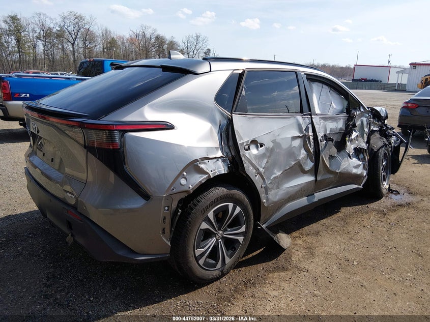 2025 Toyota Bz4x VIN JTMABACA5SA093250 IAAI salvage auction — RIGHT SIDE, Wait Title, sold $8,100 on 2026-08-19 (photo 4)