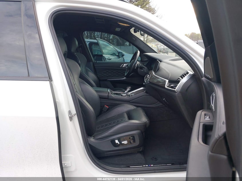 2022 BMW X5 m VIN 5YMJU0C05N9N31421 IAAI salvage auction — RIGHT FRONT, Wait Title, sold $41,600 on 2026-07-14 (photo 5)