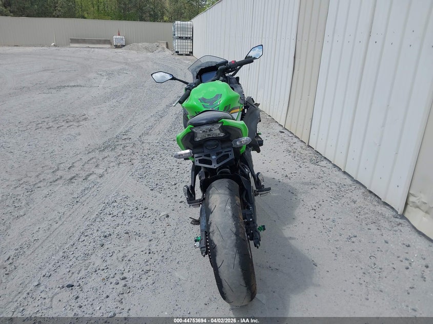 2025 Kawasaki Ninja VIN ML5EXEP11SDAF8474 IAAI salvage auction — RIGHT SIDE, Salvage (Georgia), sold $2,025 on 2026-07-15 (photo 6)