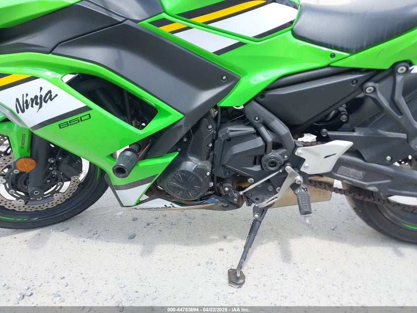 2025 Kawasaki Ninja VIN ML5EXEP11SDAF8474 IAAI salvage auction — RIGHT SIDE, Salvage (Georgia), sold $2,025 on 2026-07-15 (photo 9)