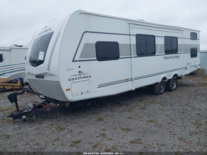 2025 Coachmen Other VIN 5ZT2FEUB9SW030919 IAAI salvage auction — SIDE, Mv-907A (New York), sold $8,050 on 2026-07-15 (photo 2)