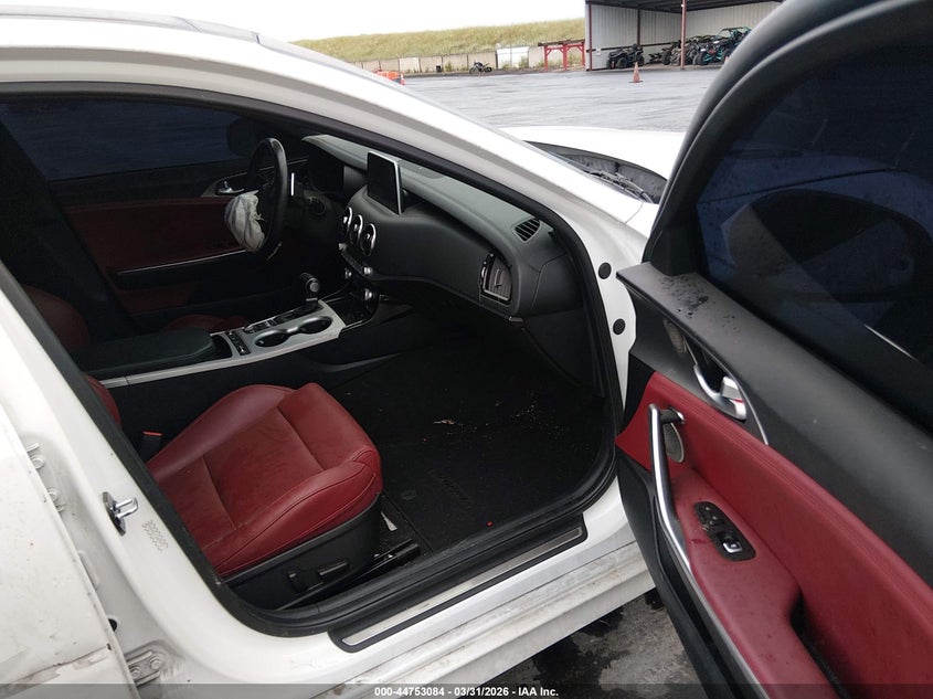 2018 Kia Stinger VIN KNAE45LC2J6039973 IAAI salvage auction — FRONT END, Wait Title, sold $25 on 2026-07-29 (photo 5)