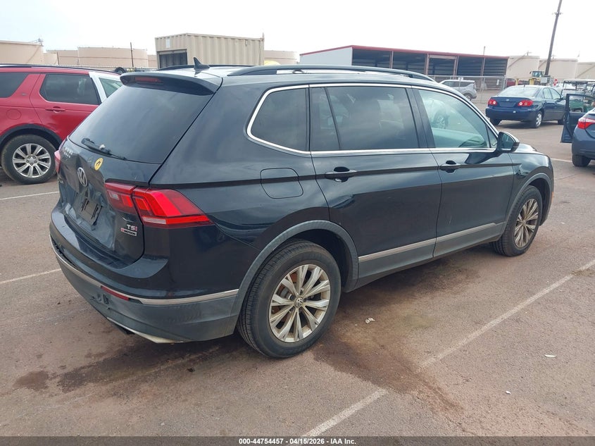 2018 Volkswagen Tiguan VIN 3VV2B7AX6JM088284 IAAI salvage auction — WATER/FLOOD, Salvage (Hawaii), sold $1,175 on 2026-08-04 (photo 4)
