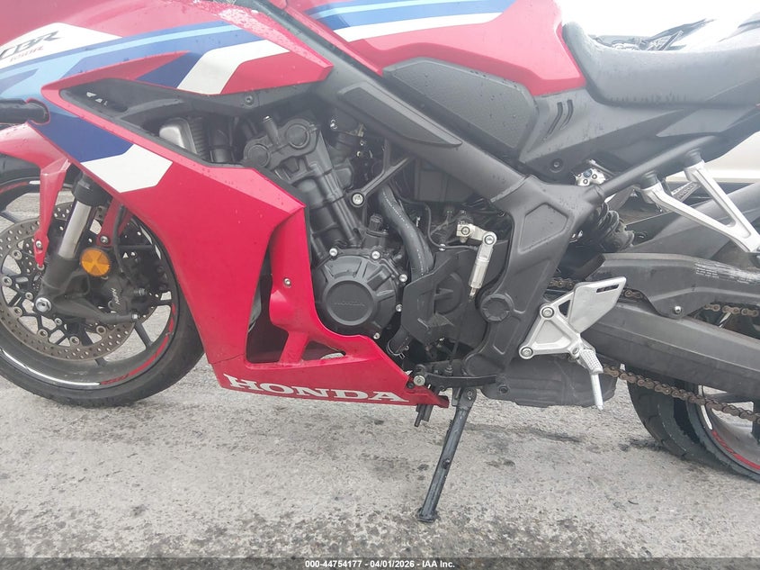 2024 Honda Cbr VIN MLHRH1553R5000503 IAAI salvage auction — THEFT, Salvage (Illinois), sold $3,600 on 2026-07-07 (photo 9)