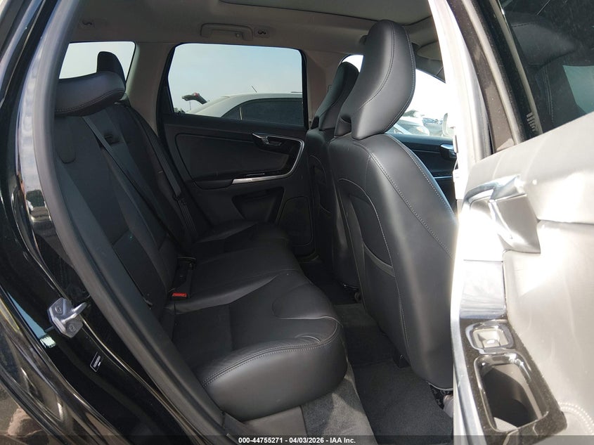 2016 Volvo Xc60 VIN YV4612RM2G2893454 IAAI salvage auction — FRONT END, Wait Title, sold $1,750 on 2026-07-22 (photo 8)