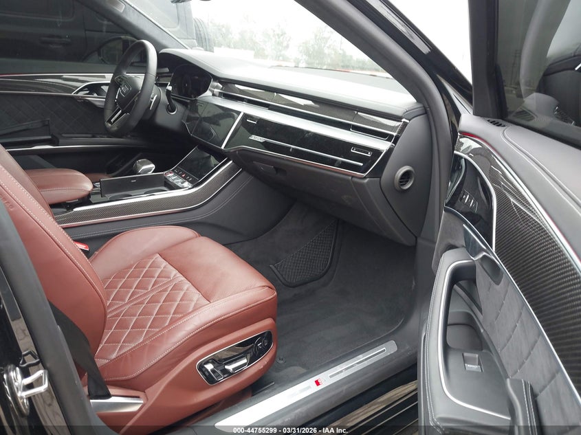 2025 Audi S8 VIN WAULSBF83SN002375 IAAI salvage auction — REAR END, Wait Title, sold $67,750 on 2026-07-08 (photo 5)