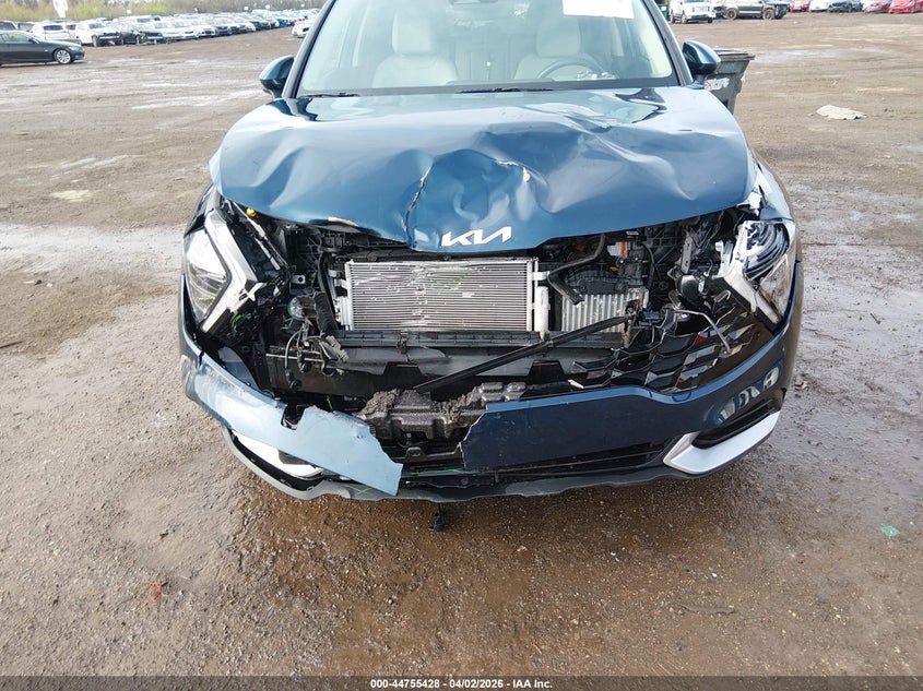 2025 Kia Sportage VIN KNDPVCDG8S7250640 IAAI salvage auction — FRONT END, Wait Title, sold $9,500 on 2026-07-15 (photo 6)