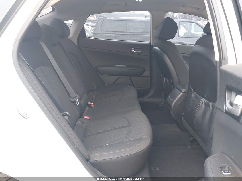 2017 Kia Optima VIN 5XXGT4L34HG172884 IAAI salvage auction — RIGHT SIDE, Wait Title, sold $925 on 2026-07-29 (photo 8)