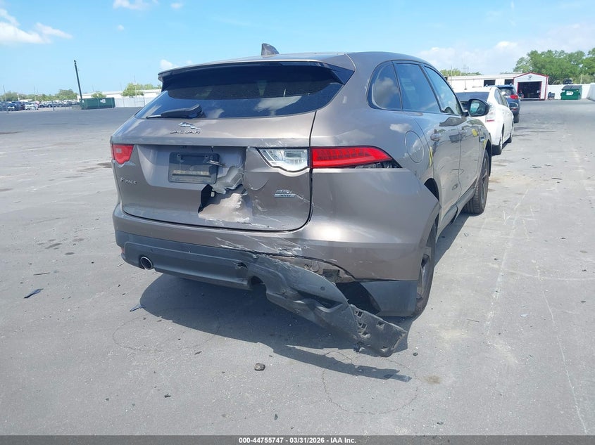 2017 Jaguar F-pace VIN SADCJ2BV5HA497944 IAAI salvage auction — FRONT & REAR, Rebuildable (Florida), sold $3,950 on 2026-09-07 (photo 4)
