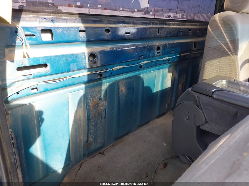 2000 Gmc SIERRA VIN 1GTEC14V9YZ290416 IAAI salvage auction — THEFT, Salvage (California), sold $750 on 2026-07-09 (photo 8)