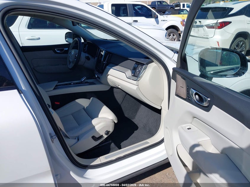 2025 Volvo Xc60 VIN YV4M12RM6S1204859 IAAI salvage auction — FRONT END, Clear (Oklahoma), sold $16,100 on 2026-07-22 (photo 5)