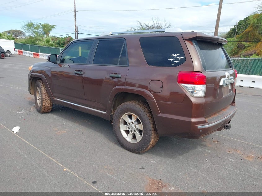 2010 Toyota 4runner VIN JTEZU5JRXA5007205 IAAI salvage auction — WATER/FLOOD, Salvage (Hawaii), sold $1,800 on 2026-07-28 (photo 3)