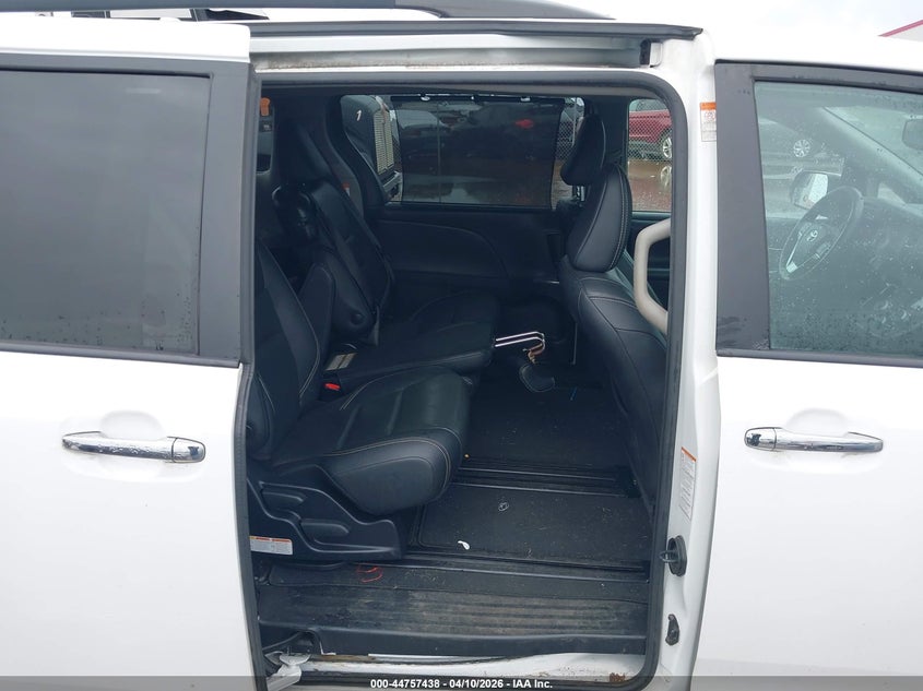 2020 Toyota Sienna VIN 5TDXZ3DC6LS064149 IAAI salvage auction — WATER/FLOOD, Salvage (Hawaii), sold $6,550 on 2026-07-14 (photo 8)