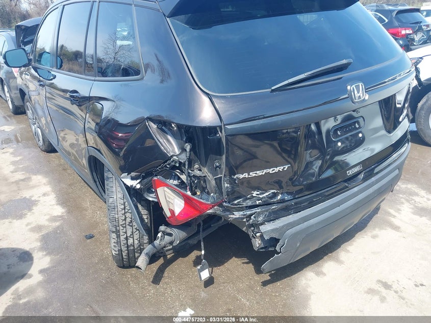 2020 Honda Passport VIN 5FNYF8H51LB012194 IAAI salvage auction — LEFT SIDE, Wait Title, sold $7,050 on 2026-07-30 (photo 6)