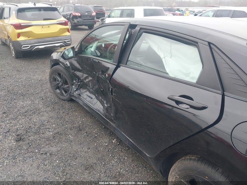 2023 Hyundai Elantra VIN KMHLM4AG0PU571118 IAAI salvage auction — LEFT SIDE, Wait Title, sold $4,500 on 2026-07-27 (photo 6)
