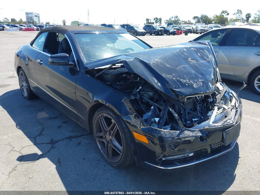 2013 Mercedes-benz E-klasse VIN WDDKK5KF4DF183607 IAAI salvage auction — FRONT END, Wait Title, sold $1,050 on 2026-08-06 (photo 1)