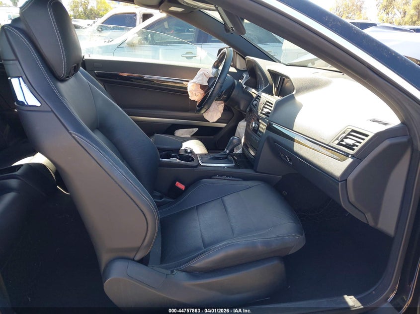 2013 Mercedes-benz E-klasse VIN WDDKK5KF4DF183607 IAAI salvage auction — FRONT END, Wait Title, sold $1,050 on 2026-08-06 (photo 5)