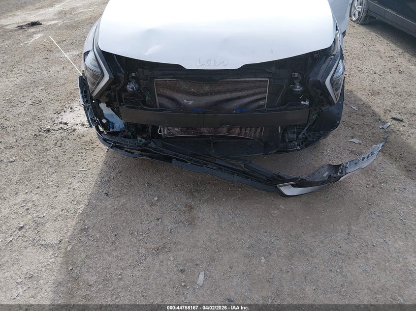 2025 Kia Sportage VIN 5XYK2CDF2SG324308 IAAI salvage auction — FRONT END, Salvage (Kentucky), sold $6,600 on 2026-07-29 (photo 6)