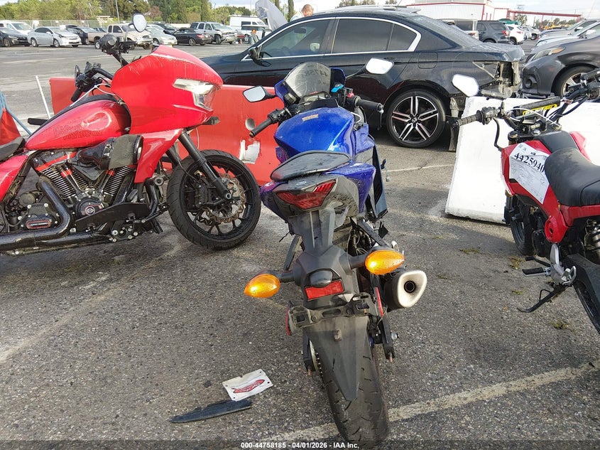 2024 Yamaha Yzf VIN MH3RH18Y1RK017943 IAAI salvage auction — LEFT & RIGHT, Wait Title, sold $725 on 2026-07-09 (photo 6)