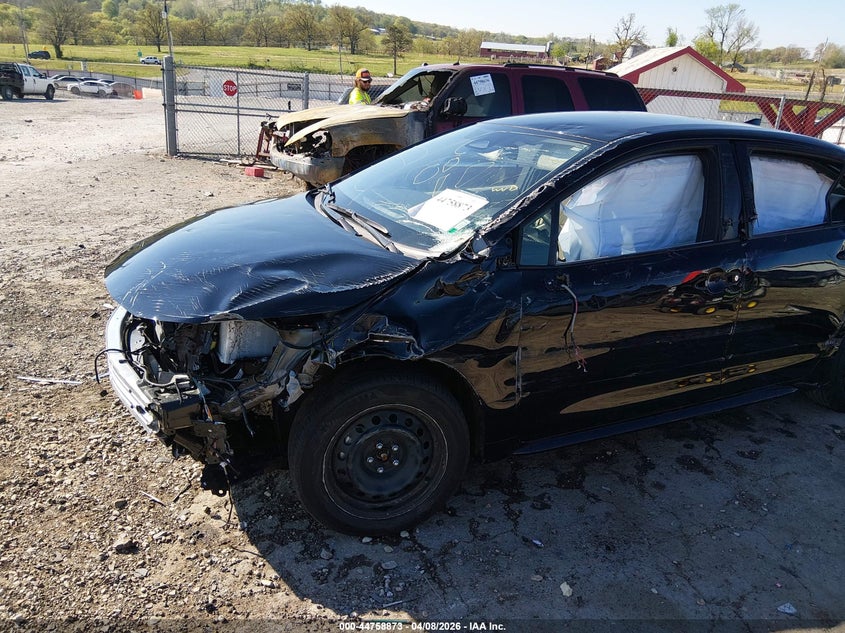 2026 Toyota Corolla VIN JTDBCMFE3T3112899 IAAI salvage auction — ROLLOVER, Salvage Title, sold $3,250 on 2026-07-30 (photo 6)