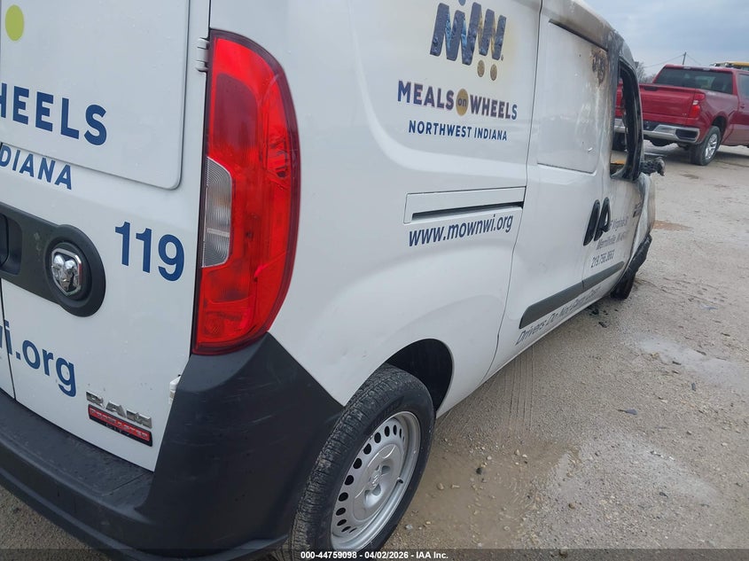 2019 Ram Promaster city VIN ZFBHRFAB0K6N78338 IAAI salvage auction — ENGINE BURN, Salvage (Illinois), sold $375 on 2026-07-14 (photo 4)