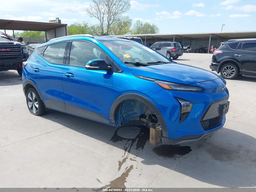 2022 Chevrolet Bolt euv VIN 1G1FY6S06N4124723 IAAI salvage auction — RIGHT FRONT, Original (Texas), sold $7,400 on 2026-07-08 (photo 1)