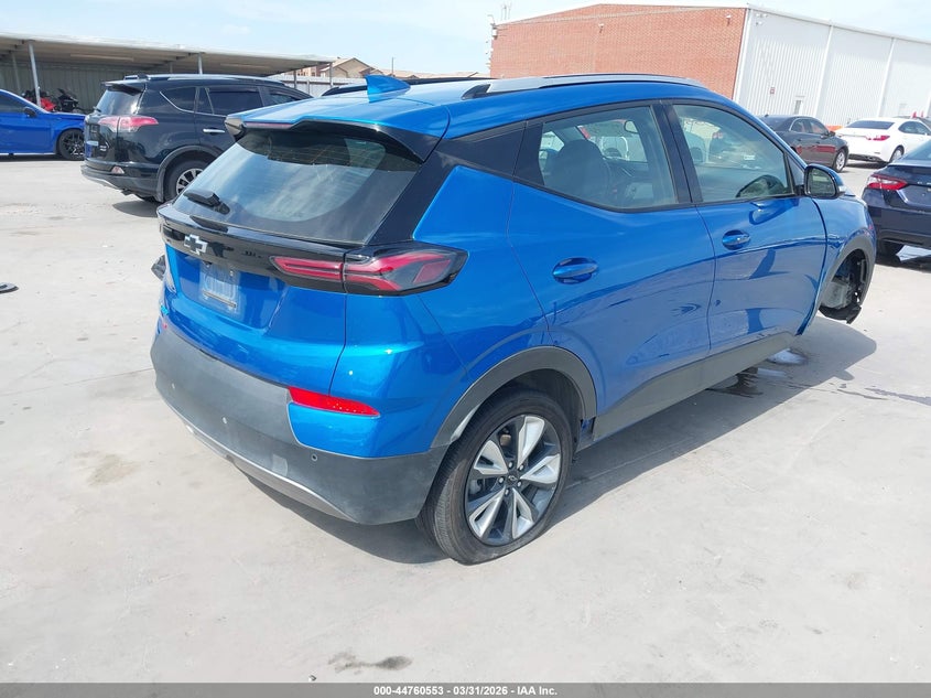 2022 Chevrolet Bolt euv VIN 1G1FY6S06N4124723 IAAI salvage auction — RIGHT FRONT, Original (Texas), sold $7,400 on 2026-07-08 (photo 4)