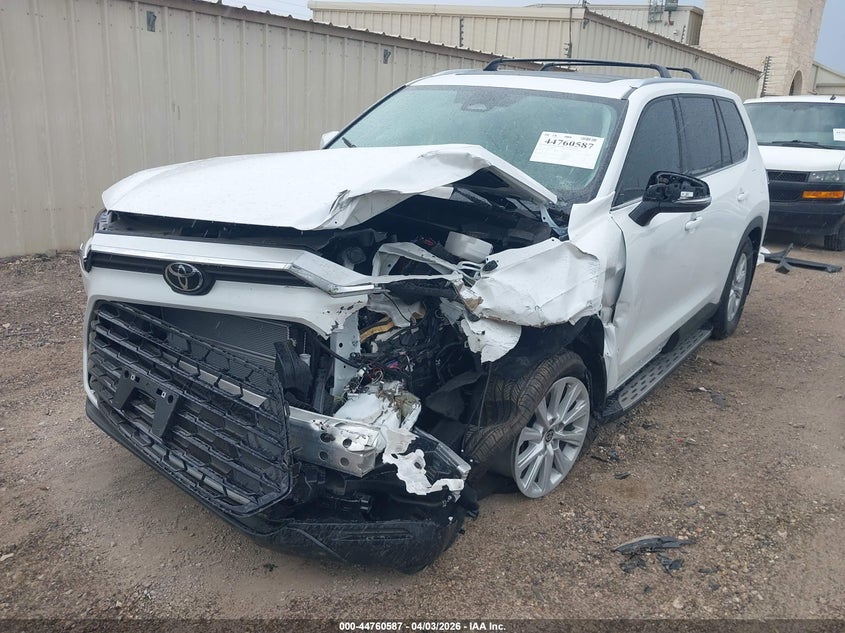 2026 Toyota Highlander VIN 5TDACAB54TS087591 IAAI salvage auction — LEFT FRONT, Salvage (Texas), sold $19,200 on 2026-07-20 (photo 2)
