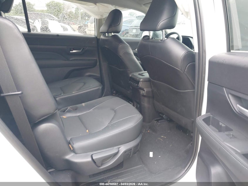 2026 Toyota Highlander VIN 5TDACAB54TS087591 IAAI salvage auction — LEFT FRONT, Salvage (Texas), sold $19,200 on 2026-07-20 (photo 8)