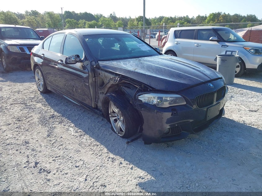 2012 BMW 5er VIN WBAFU7C56CDU65164 IAAI salvage auction — RIGHT FRONT, Wait Title, sold $650 on 2026-07-11 (photo 1)