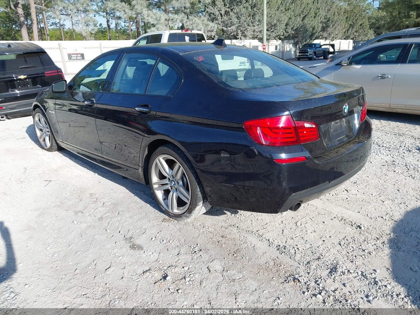 2012 BMW 5er VIN WBAFU7C56CDU65164 IAAI salvage auction — RIGHT FRONT, Wait Title, sold $650 on 2026-07-11 (photo 3)