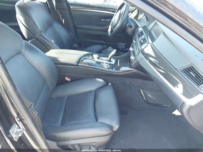 2012 BMW 5er VIN WBAFU7C56CDU65164 IAAI salvage auction — RIGHT FRONT, Wait Title, sold $650 on 2026-07-11 (photo 5)