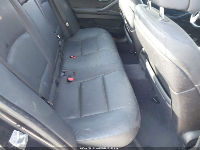 2012 BMW 5er VIN WBAFU7C56CDU65164 IAAI salvage auction — RIGHT FRONT, Wait Title, sold $650 on 2026-07-11 (photo 8)