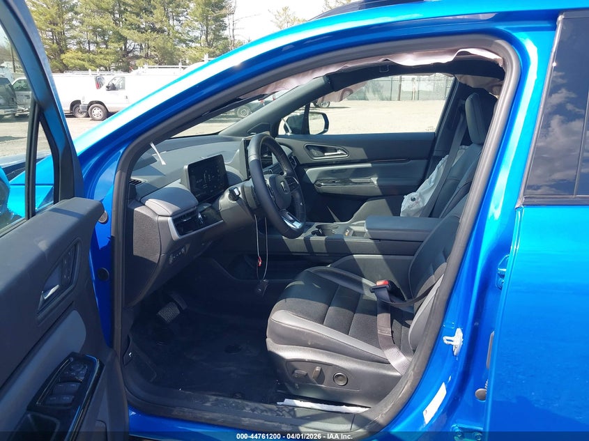 2024 Honda Prologue VIN 3GPKHZRJ6RS538725 IAAI salvage auction — RIGHT SIDE, Wait Title, sold $9,400 on 2026-07-30 (photo 5)