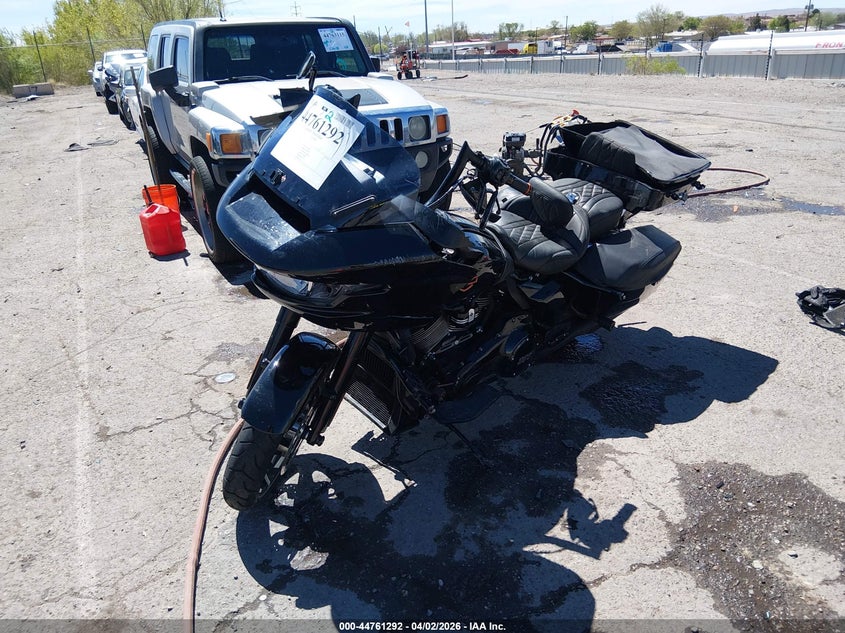 2025 Harley-davidson Road glide VIN 1HD1KH715SB613541 IAAI salvage auction — LEFT SIDE, Wait Title, sold $8,850 on 2026-07-22 (photo 2)