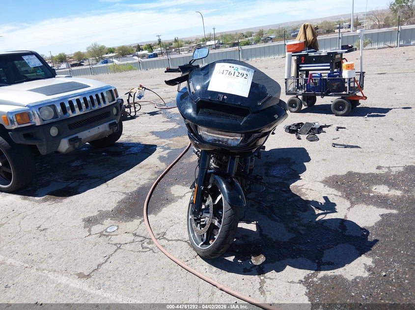 2025 Harley-davidson Road glide VIN 1HD1KH715SB613541 IAAI salvage auction — LEFT SIDE, Wait Title, sold $8,850 on 2026-07-22 (photo 5)