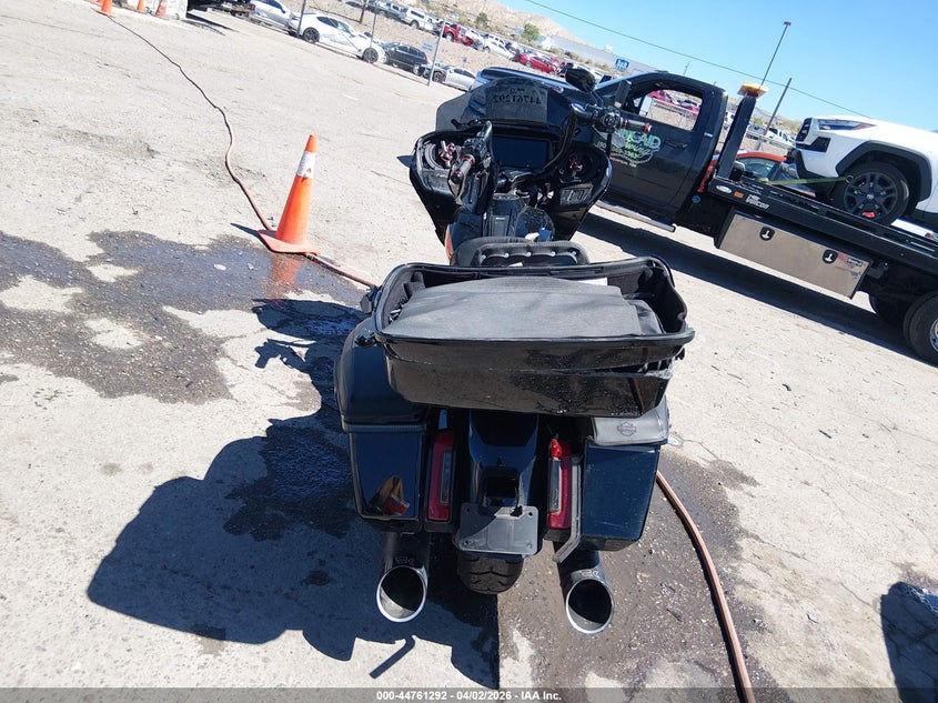 2025 Harley-davidson Road glide VIN 1HD1KH715SB613541 IAAI salvage auction — LEFT SIDE, Wait Title, sold $8,850 on 2026-07-22 (photo 6)