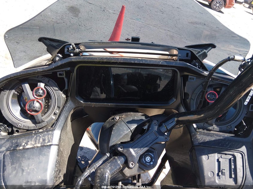 2025 Harley-davidson Road glide VIN 1HD1KH715SB613541 IAAI salvage auction — LEFT SIDE, Wait Title, sold $8,850 on 2026-07-22 (photo 7)