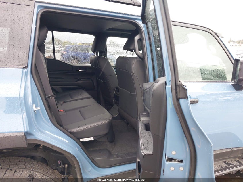 2025 Toyota Land cruiser VIN JTEABFAJ9SK037866 IAAI salvage auction — FRONT END, Salvage (Oregon), sold $37,100 on 2026-07-13 (photo 8)