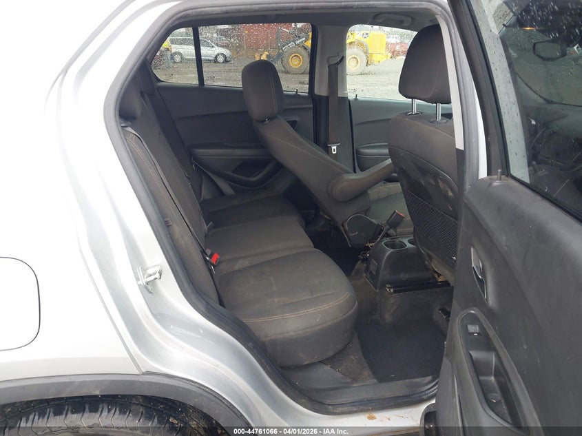 2021 Chevrolet Trax VIN KL7CJKSB5MB301438 IAAI salvage auction — FRONT END, Salvage (West Virginia), sold $1,625 on 2026-07-08 (photo 8)