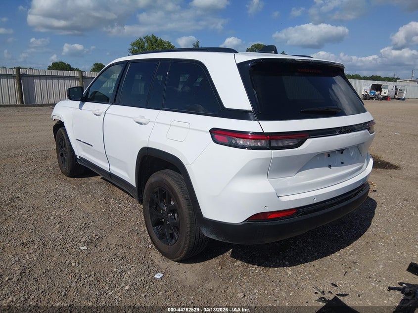 2025 Jeep Grand cherokee VIN 1C4RJGAG3S8775177 IAAI salvage auction — FRONT END, Wait Title, sold $14,200 on 2026-08-01 (photo 3)